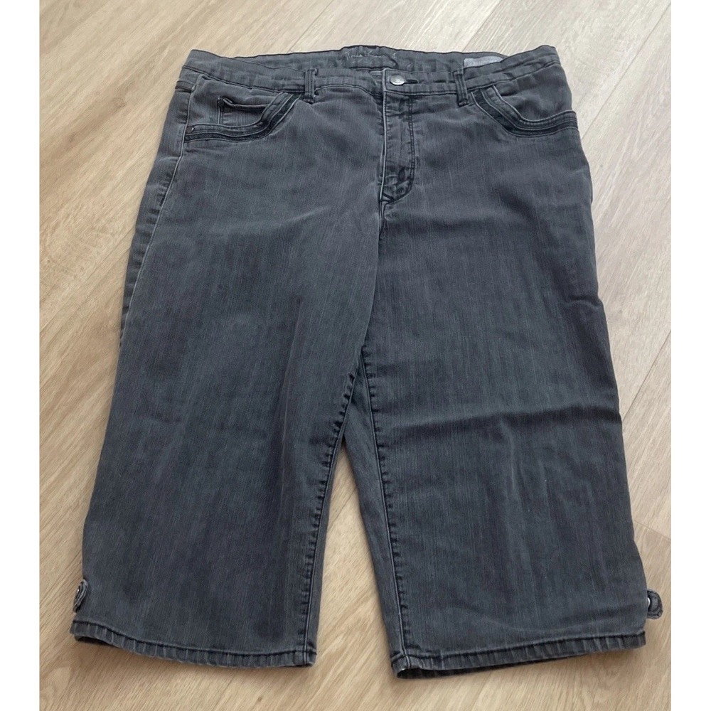 Gloria Vanderbilt Skimmer Capri Black Size‎ 14